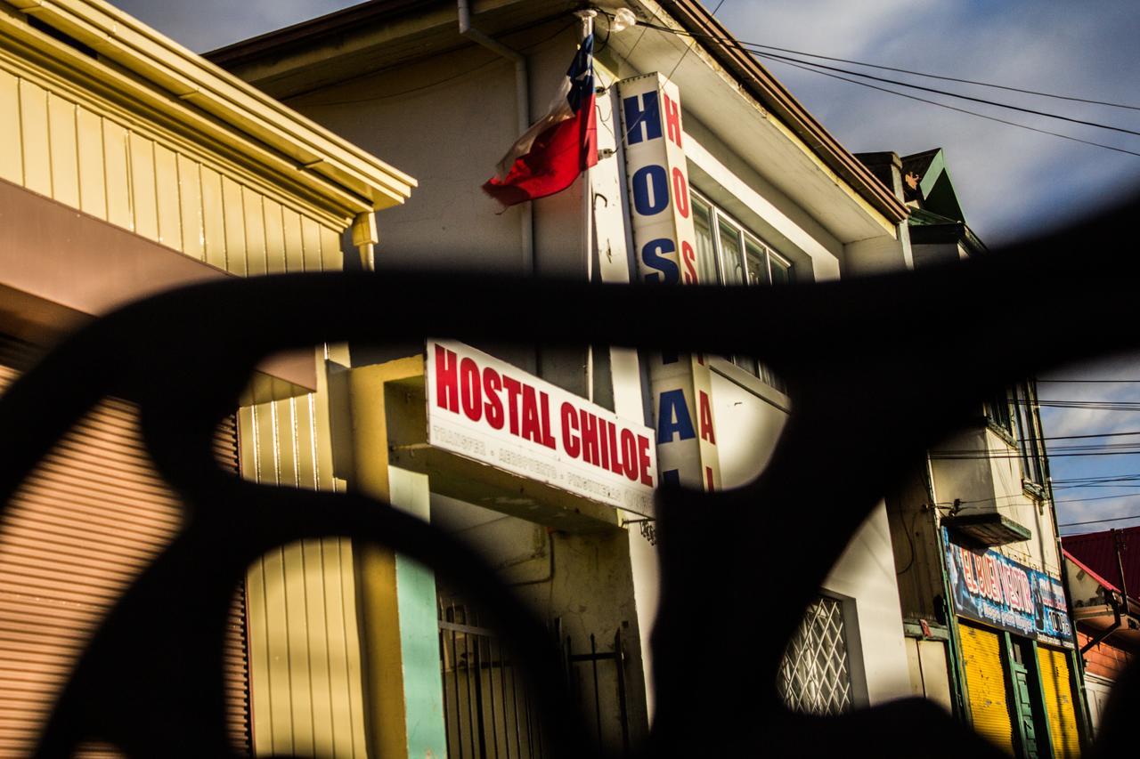 Hostal Chiloe Hostel Пунта-Аренас Экстерьер фото