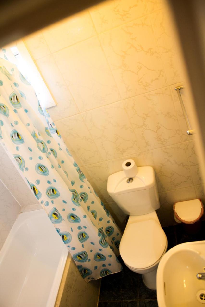 Hostal Chiloe Hostel Пунта-Аренас Экстерьер фото