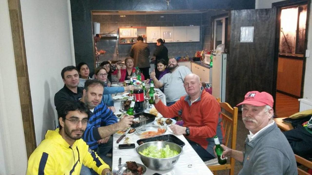 Hostal Chiloe Hostel Пунта-Аренас Экстерьер фото